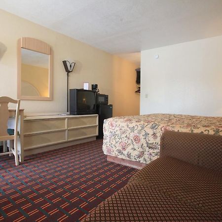 Regency Inn Pigeon Forge Room photo