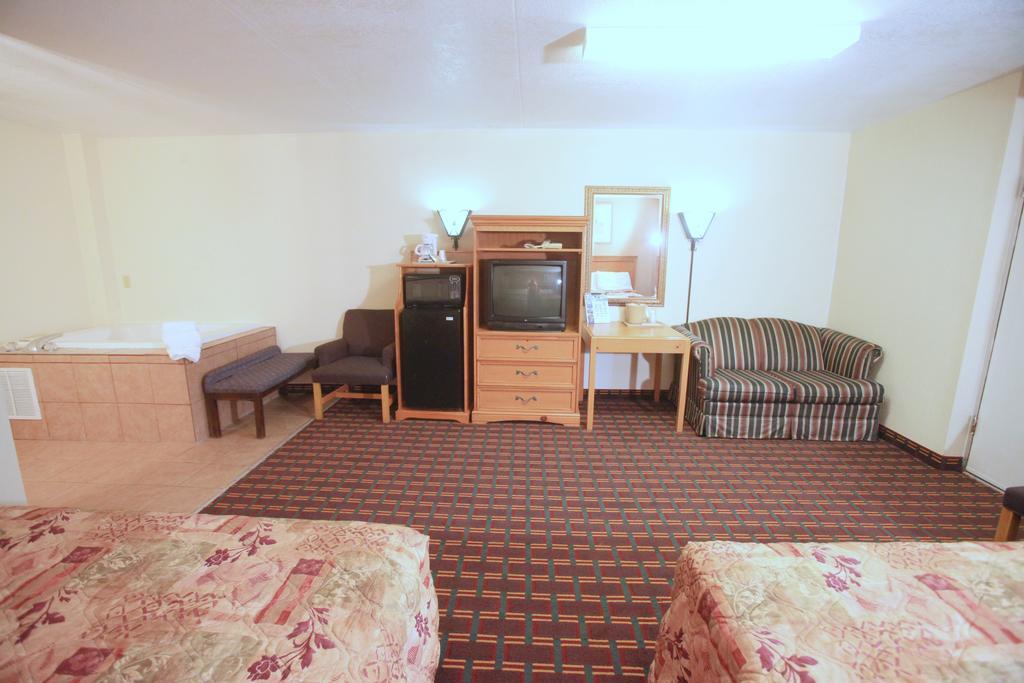 Regency Inn Pigeon Forge Room photo