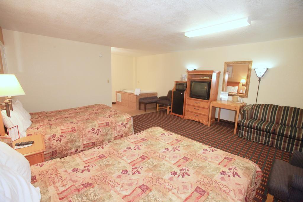 Regency Inn Pigeon Forge Room photo